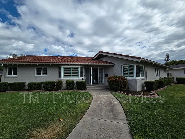 9 W Robinhood Dr — Photo 6