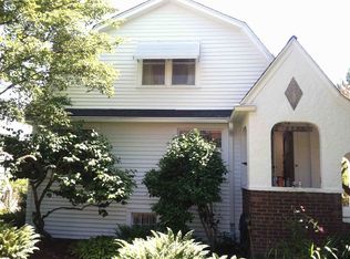 8232 16th Ave NE, Seattle, WA 98115