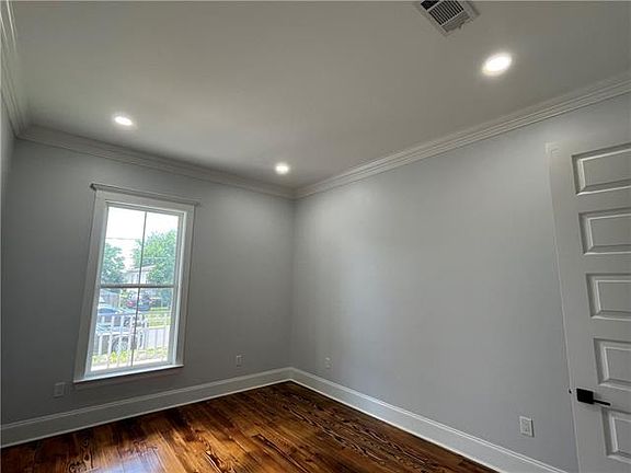 5th image of 2514 Laplace Dr