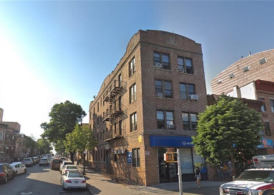 2nd image of 5026 7th Ave