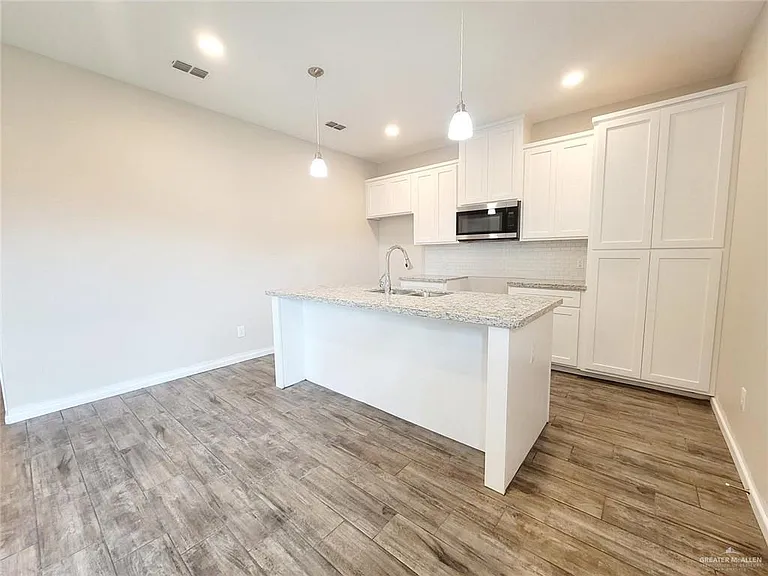 1316 S Yankton St #2 — Photo 5