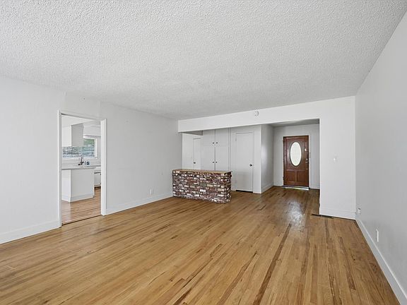 5th image of 2537 Tamarisk Drive