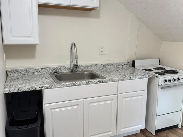 306-308 4th St #4S, Fall River, MA 02721