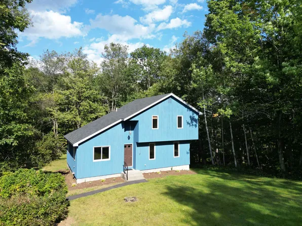 28 Manchester Drive, Lebanon, NH 03766-2115