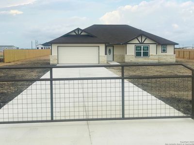 643 CR 5715, Natalia, TX, 78059
