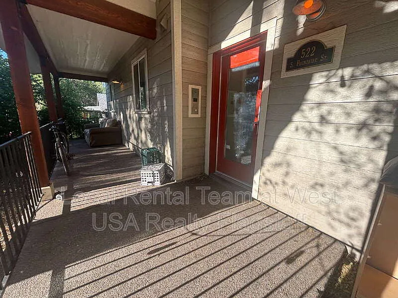 522 S Fountaine St #200