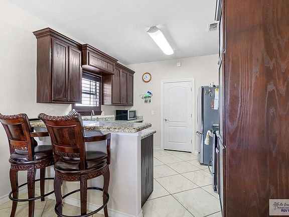 4th image of 4822 Westgate Cir N