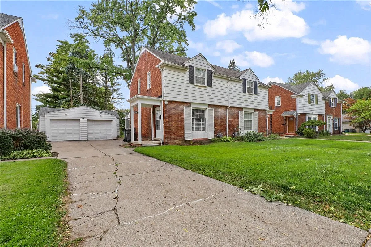 2 bed, 1330 sqft, $1,600 — Photo 3