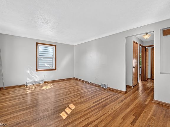 4th image of 5902 Morningside Dr