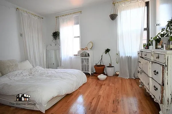 Rented by Bold New York | media 3