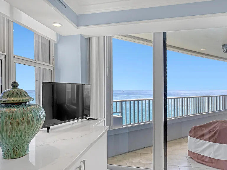 5200 N Ocean Dr #1201 — Photo 13
