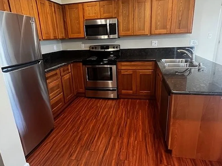 Carmel Woods Apartments — Photo 109