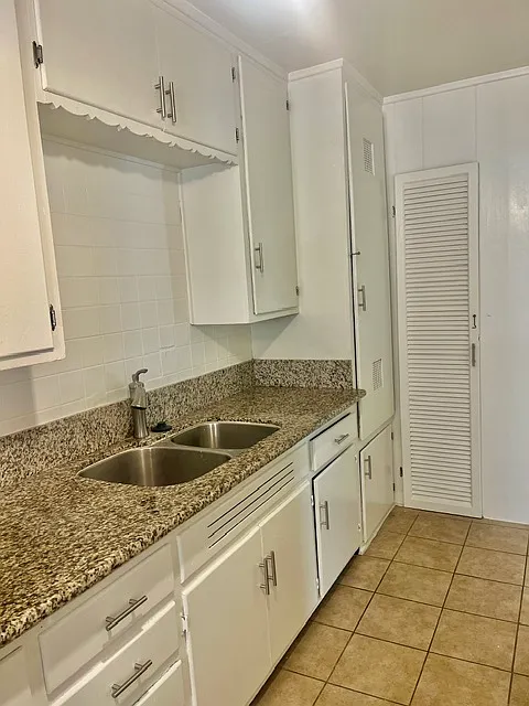 1 bed, 550 sqft, $2,150 — Photo 2