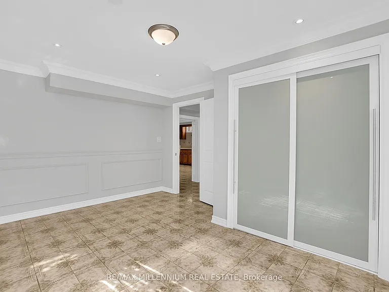 99 Willis Rd #LOWER — Photo 3
