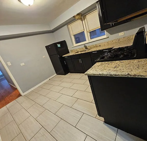7814 S Essex Ave #1 — Photo 4