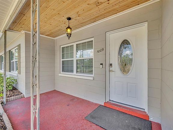 3rd image of 1009 LAKE BELL DRIVE