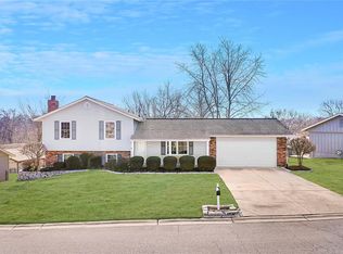 5 Voyager Dr, Saint Peters, MO