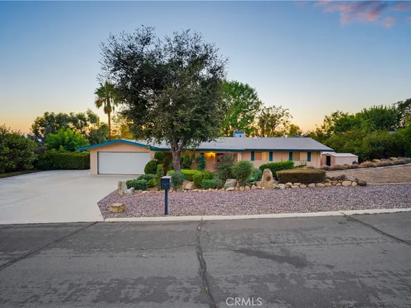 10222 Cherry Croft Dr, Yucaipa, CA 92399