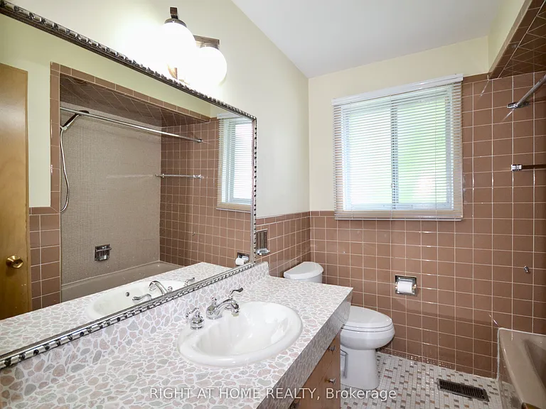 42 Culford Rd — Photo 10