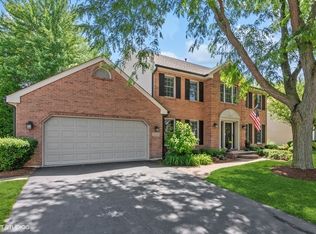 2325 Fairfax Rd, Saint Charles, IL 60174