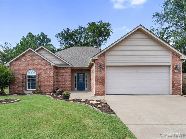 2602 Highwood Pl, Claremore, OK 74017