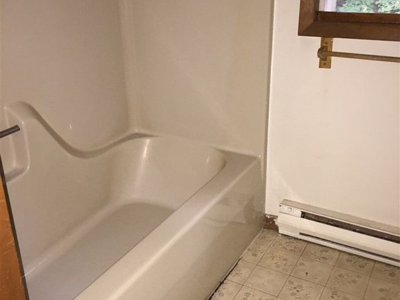 5th image of 17 Dublin Dr