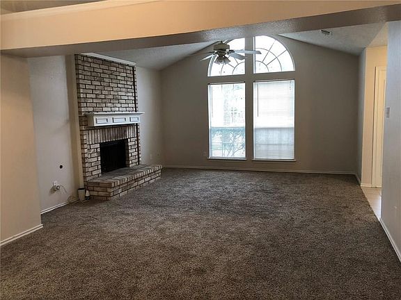 4th image of 1906 Mill Pond Dr