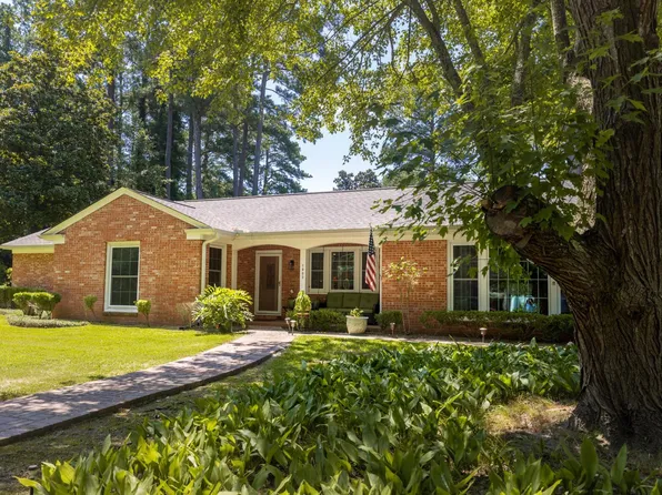 1003 Lawton Cir, Magnolia, AR 71753