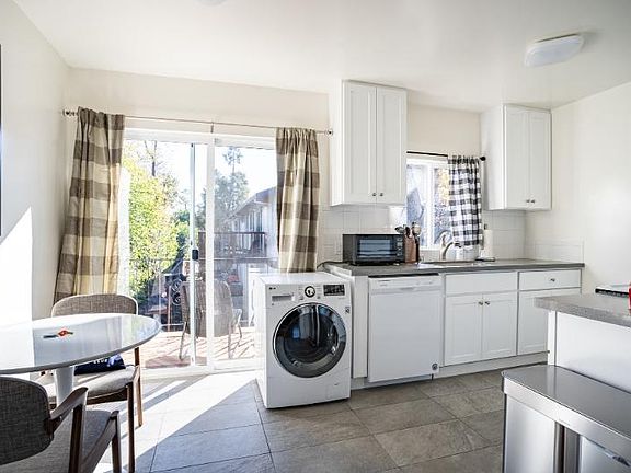 3rd image of 193 Redwood Ave #5
