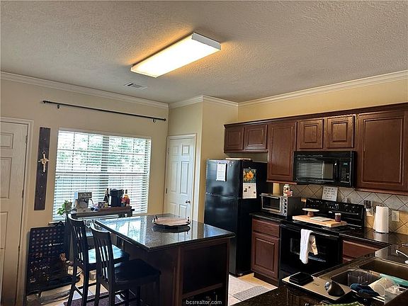 4th image of 123 Forest Dr