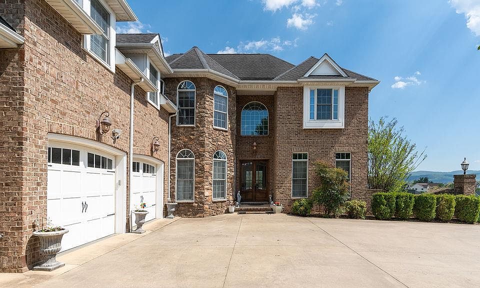 121 Stonecrest Ave, Waynesboro, VA 22980 Zillow