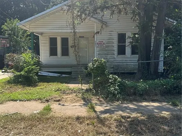 2037 Levin St, Alexandria, LA 71301