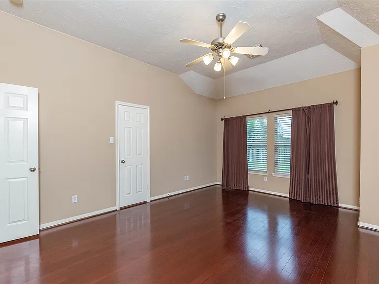 2201 Signal Hill Dr — Photo 31