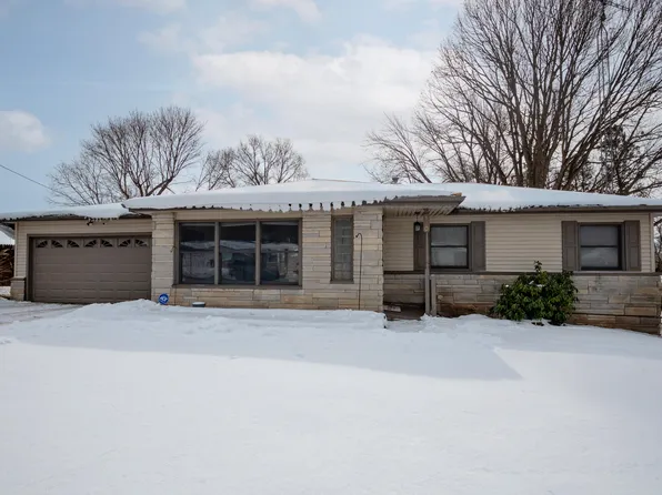 120 Paras Hill Dr, Hartford, MI 49057