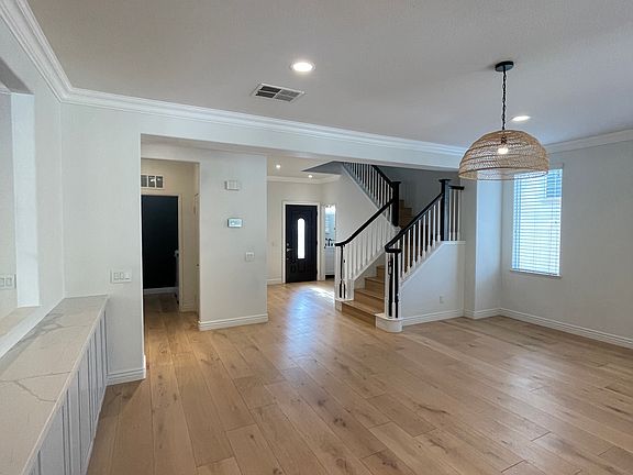 5th image of 36621 Covington Cir