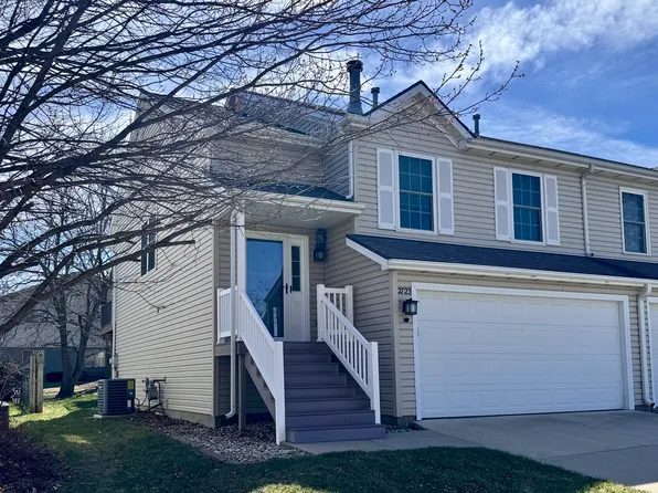 2723 Arrowhead Dr, Bloomington, IL 61704