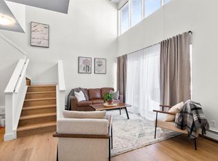 114 W Village Hts SW #8, Calgary, AB T3H 2L2