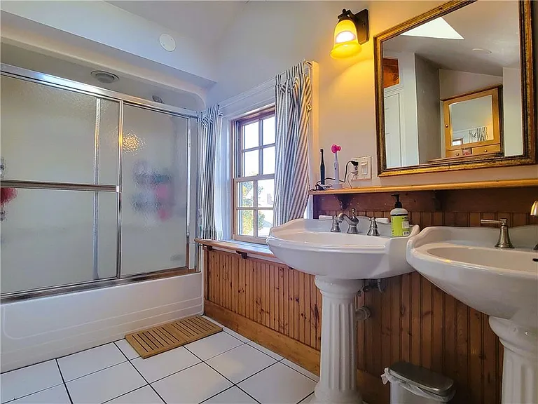 92 Pelham St #3 — Photo 16