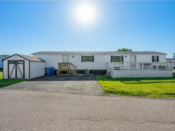 126 7th Ave, Bartlett, IL 60103
