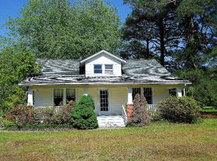 6537 New Point Comfort Hwy, Susan, VA 23163