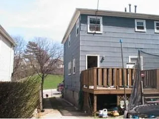 114 Warren St photo 1