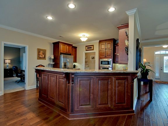 2nd image of 7317 Sanctuary Cove Dr SE
