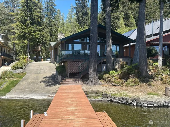 1740 E Mason Lake Drive, Grapeview, WA 98546