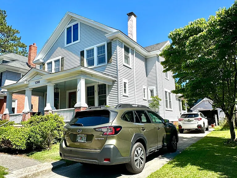 1308 Magnolia Ave — Photo 3