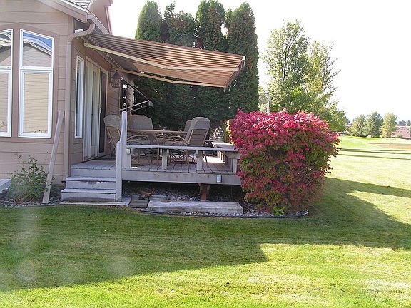 oversized trex deck w/awning