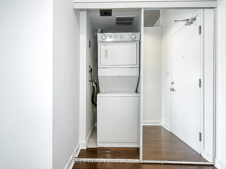 955 Queen St W #311 — Photo 10