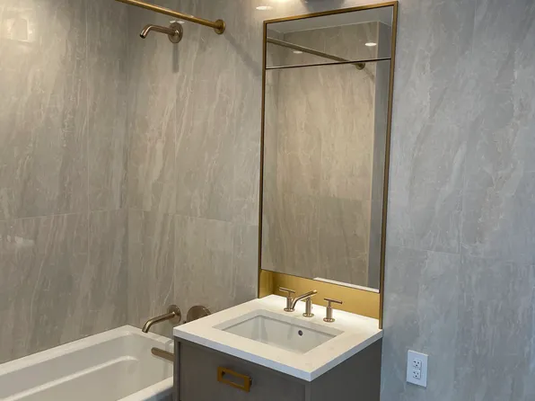 3 Court Square image 14 of 15