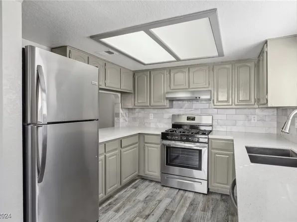 5063 Eldora Ave APT 3, Spring Valley, NV 89146