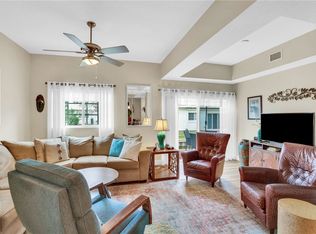 532 7th Sq APT 101, Vero Beach, FL 32962