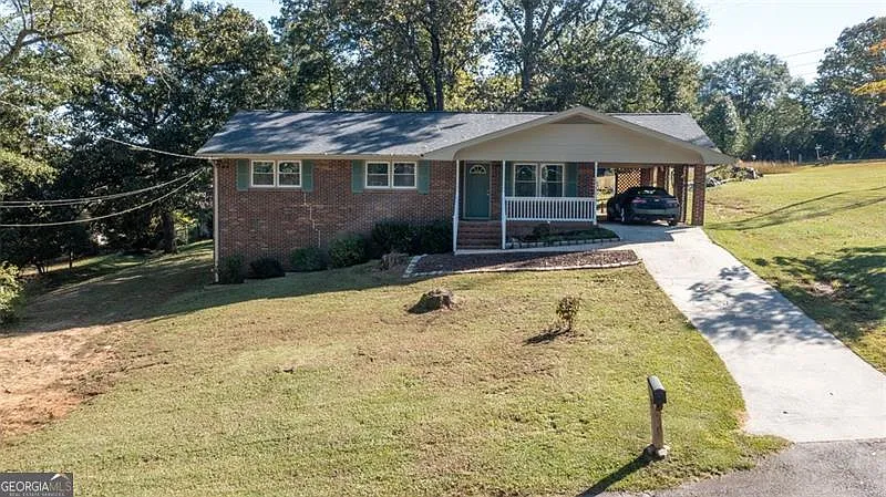 469 Plantation Dr photo 1